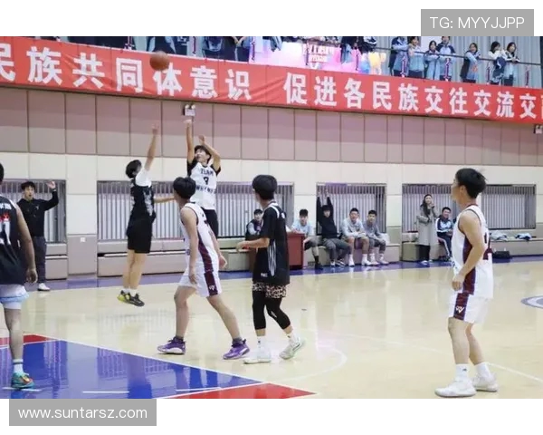 篮球点燃青春激情展现团队力量谱写拼搏与梦想新篇章