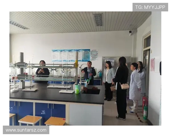 乒乓球的魅力与智慧：深入探讨上海乒乓球队的灵活战术与训练秘诀