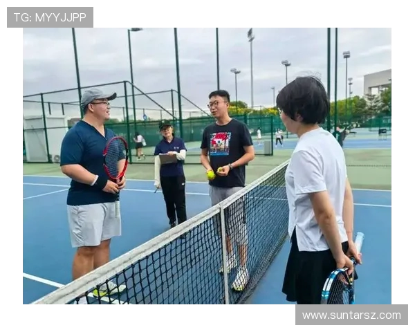 深圳网球队的节奏与风采:聚焦网球运动的魅力与发展 深圳网球队的节奏与风采:聚焦网球运动的魅力与发展