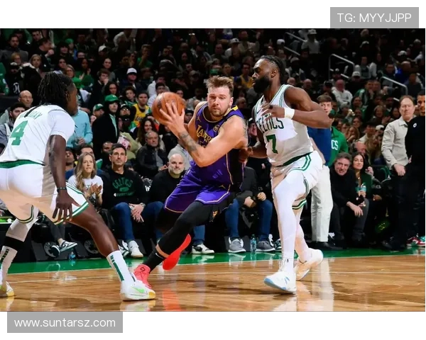 湖人大战凯尔特人再燃烽火巅峰对决引爆新赛季焦点争锋