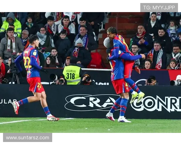 2020年西班牙国家队与巴萨足球俱乐部精彩对决回顾与分析