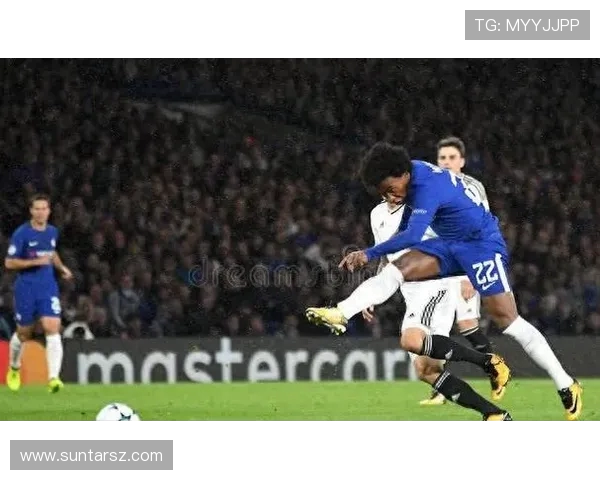 切尔西队与狼队激战正酣谁能在英超赛场上笑到最后